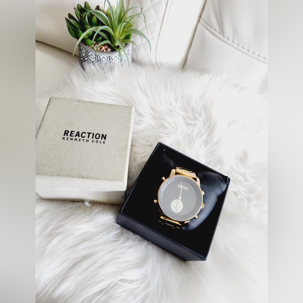 KENNETH COLE REACTION